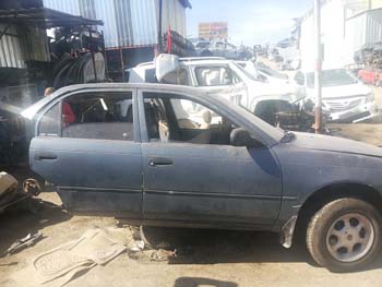 93-98 MODEL TOYOTA COROLLA ÇIKMA SAĞ ÖN KAPI
